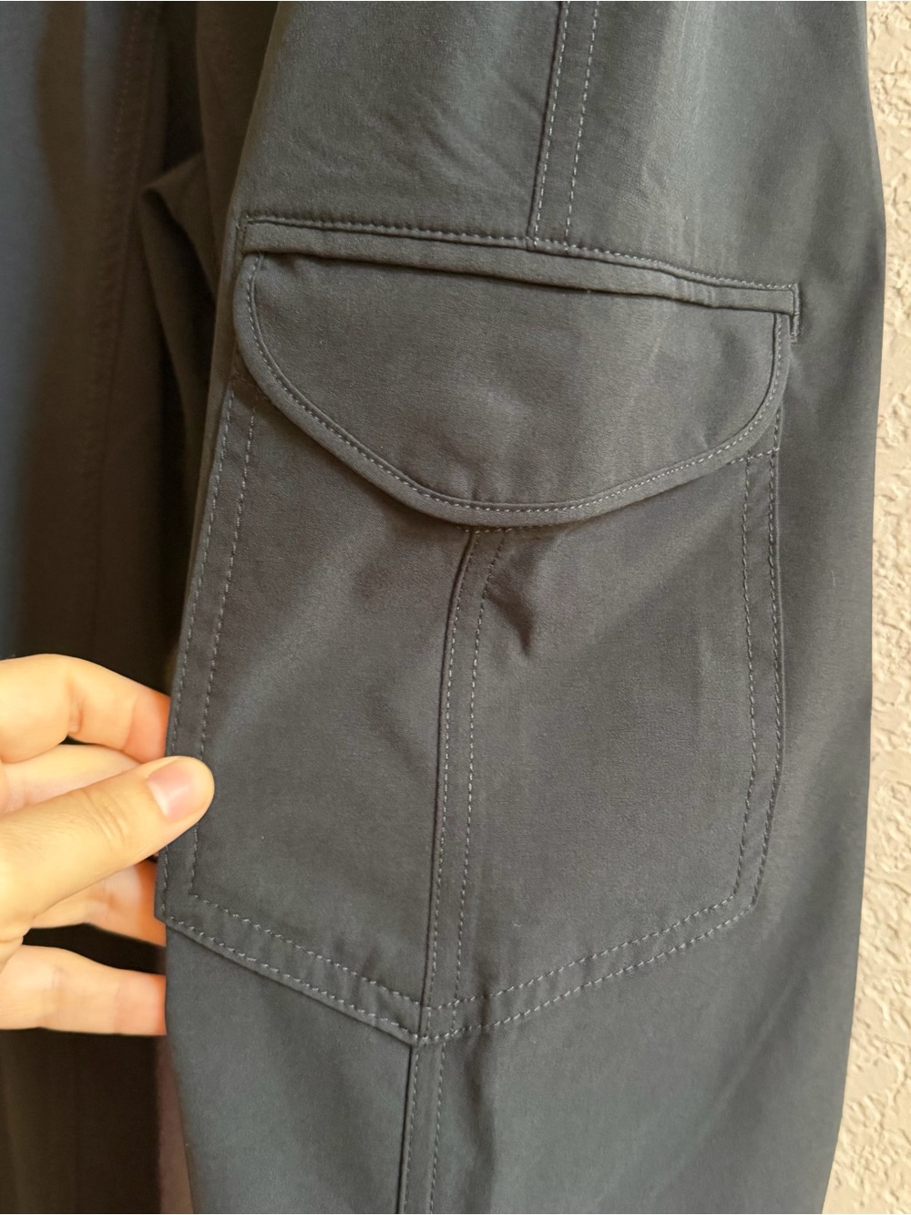 Kuhl Pants Womens 14 Short black Cargo Roll Up Hiking Outdoor Stretch Trail Tech - Picture 5 of 12